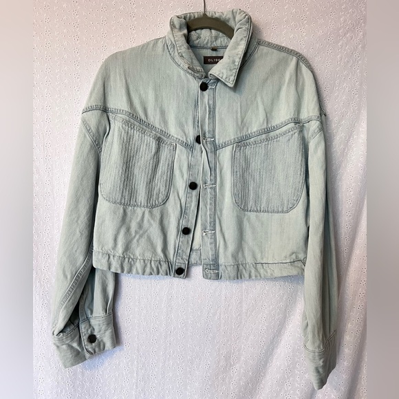 DL1961 Lightwash Cropped Oversize Denim Jacket - the Taryn Jacket in Edessa - Picture 3 of 7